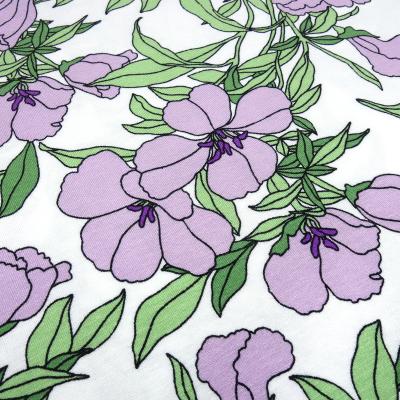 Stoff Viskose Jersey mit Blumenmuster Ranken Blüten Design weiß flieder grün Kleiderstoff Kinderstoff